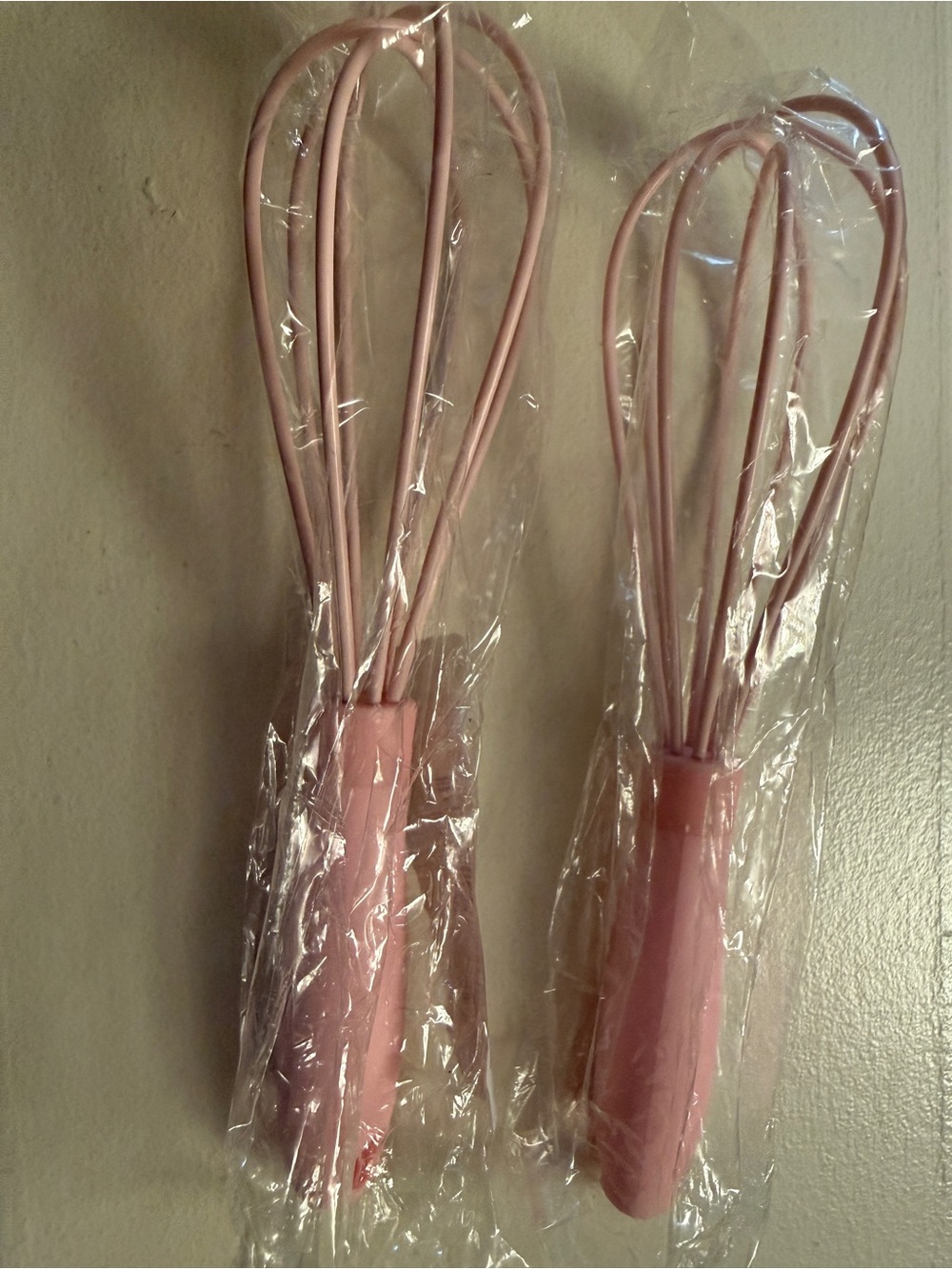Pink small Whisks - Set of 2